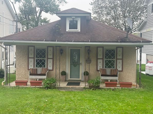 148 Sunset Ave