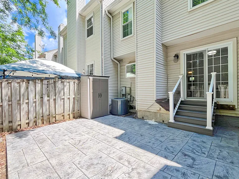 6623 Sky Blue Ct — Photo 12