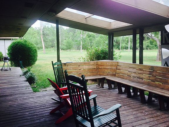 one of many outdoor seating options