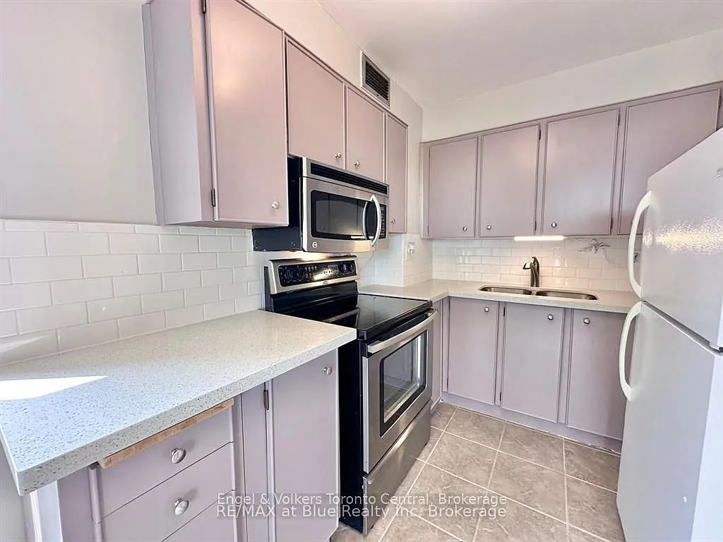 3 bed, $2,600 — Photo 4