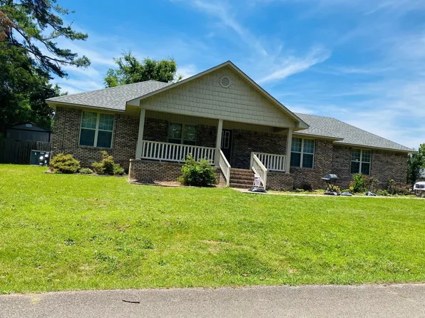 90 Watson St, Savannah, TN 38372