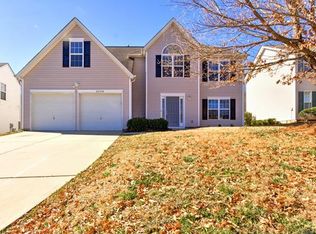 5520 Davis Ridge Dr, Charlotte, NC 28269