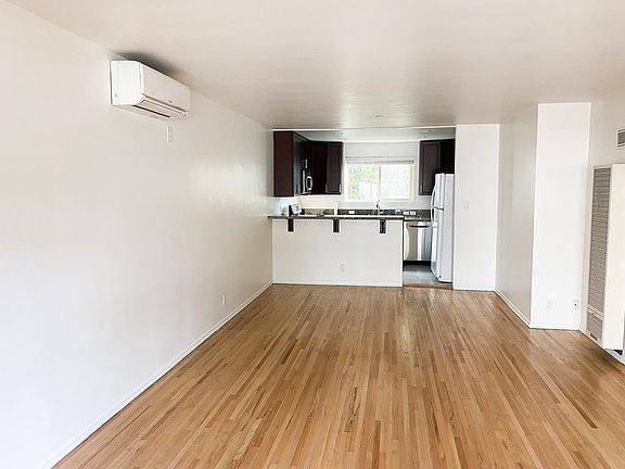 3rd image of 1962 S Beverly Glen Blvd APT 1