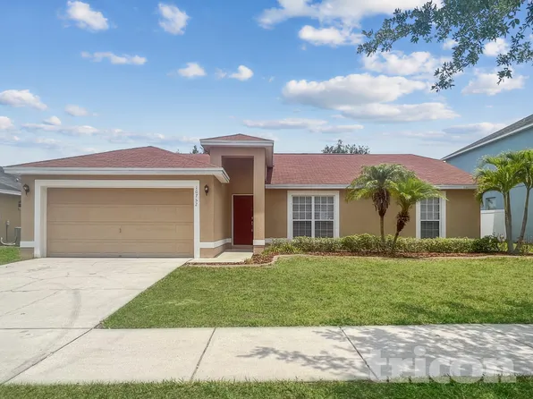 10752 Carloway Hills Dr, Wimauma, FL 33598
