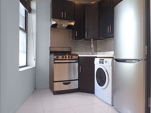 3rd image of 354 W 110th St APT 1E