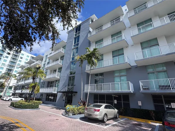 2100 Van Buren St APT 210, Hollywood, FL 33020