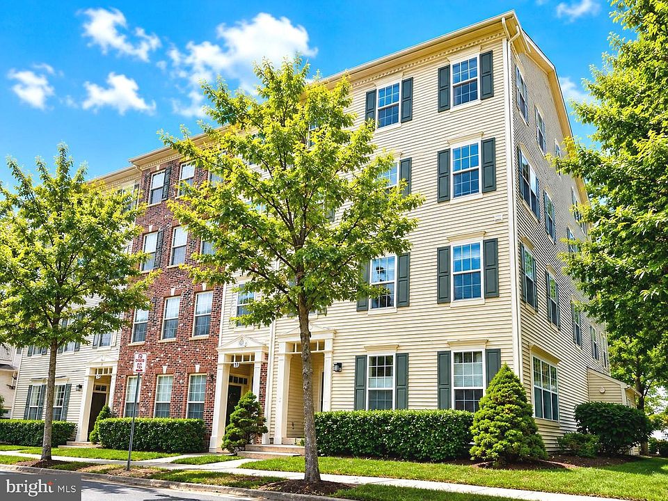 1st image of 15 Swanton Ln Unit 200