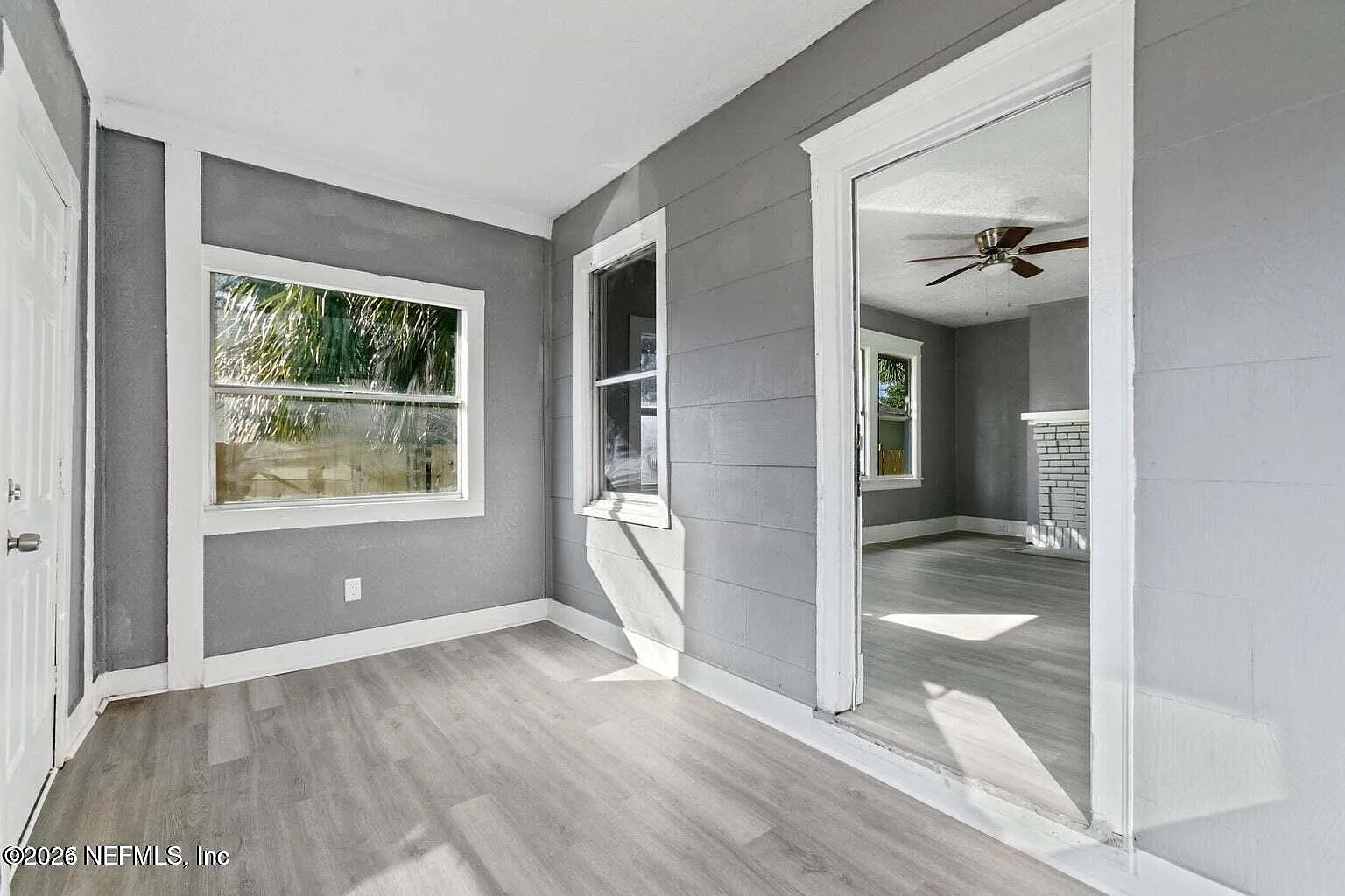 3 bed, 1.0 bath, 1045 sqft, $1,300 — Photo 3