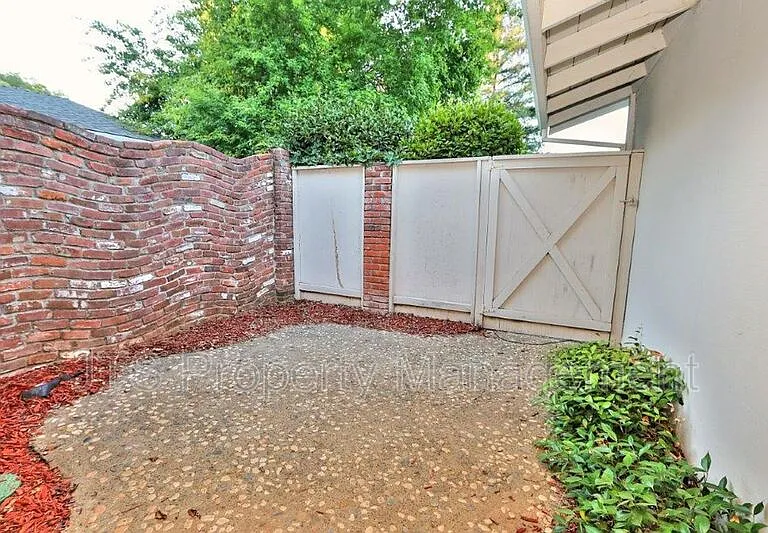 1060 Sand Bar Cir — Photo 82