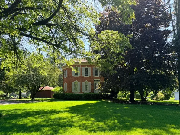 1209 S Main St, Princeton, IL 61356