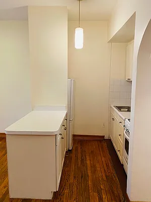 Rented by Bank Neary | media 37