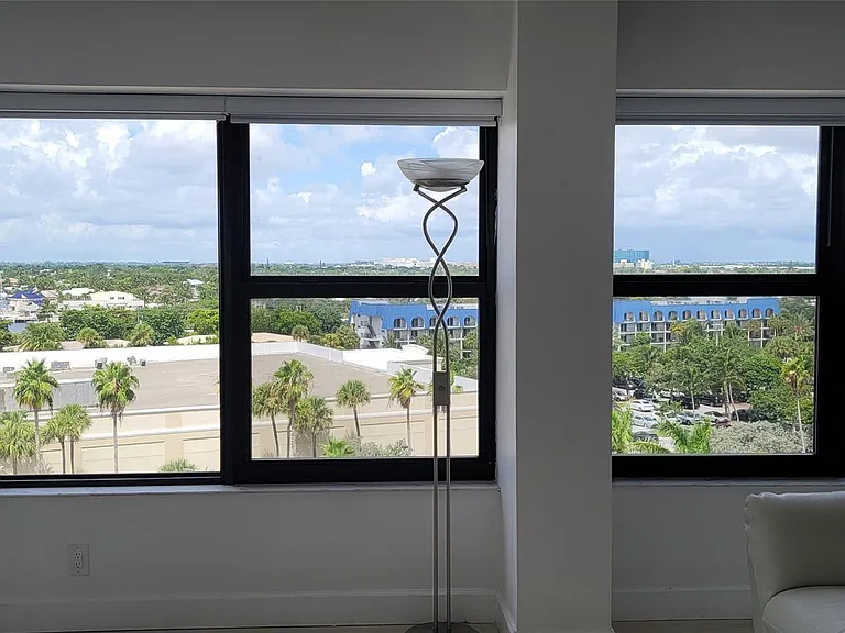 3800 Galt Ocean Dr #811 — Photo 1