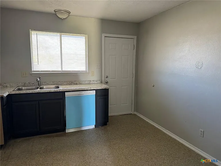 1207 Charisse St #D — Photo 5