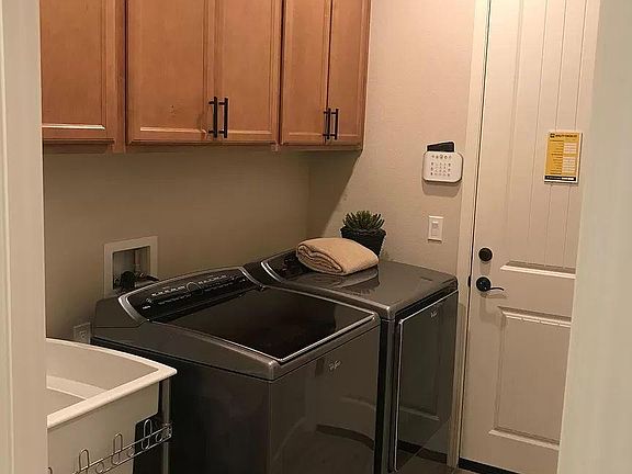 5th image of 2844 Kings Way