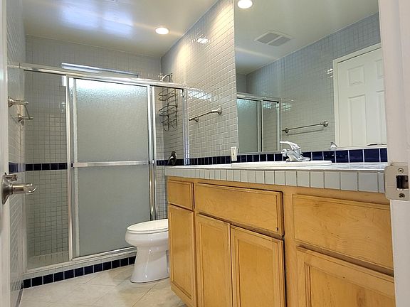 5th image of 10111 Craft Dr