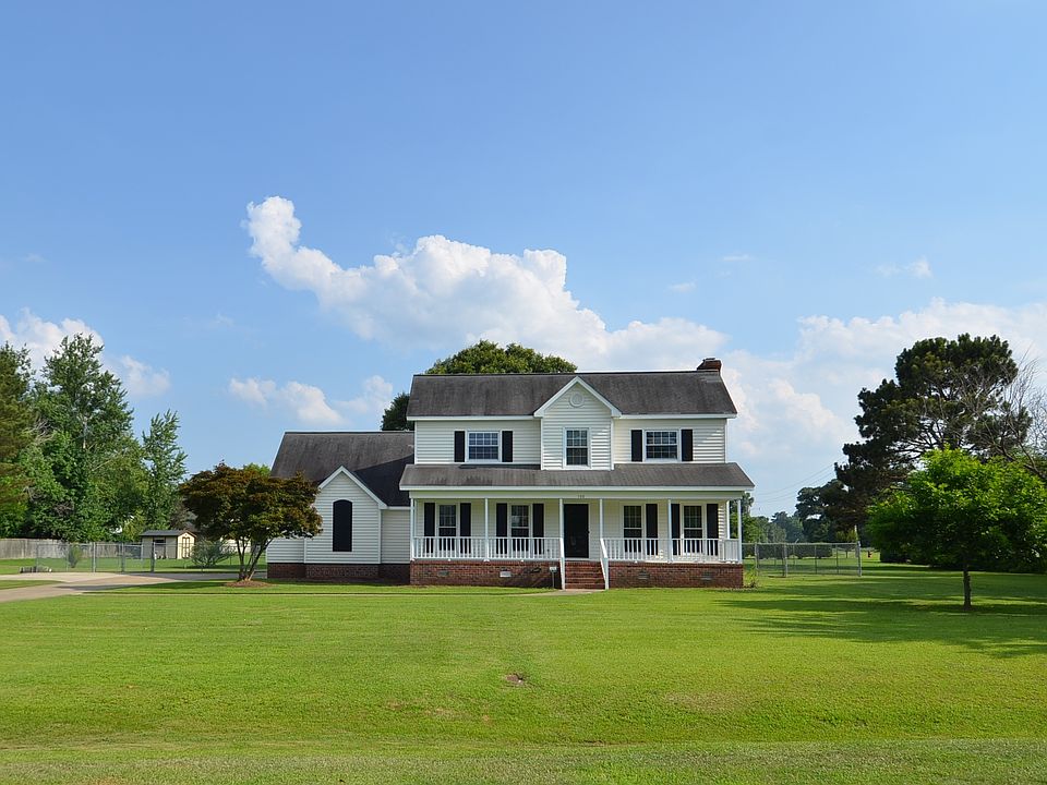 1st image of 100 Essex Dr