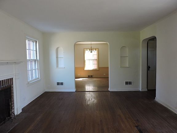 5th image of 7911 Kilbourn Ave