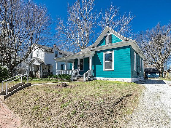 House Front / Driveway