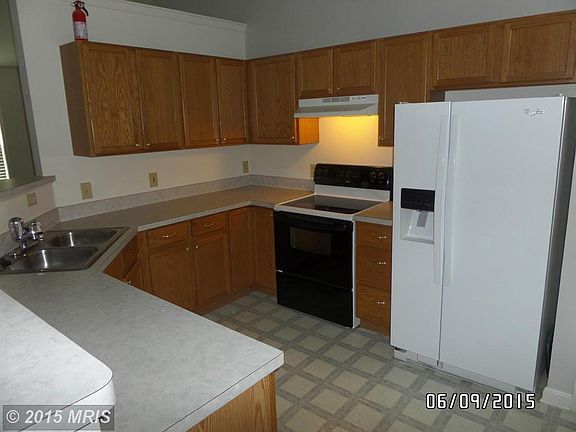4th image of 1018 Oakland Dr