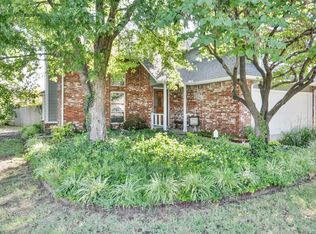 2927 W 68th St S, Tulsa, OK 74132
