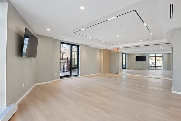 Rented by Polaris Property Group | media 13