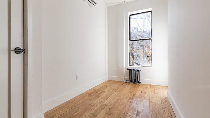 Rented by Nooklyn NYC LLC | media 44