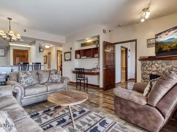 410 Big Bear Way #2002, Pigeon Forge, TN 37863