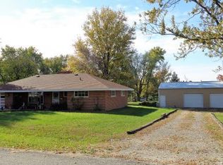 2943 S Wheatland Rd, Decatur, IL 62521