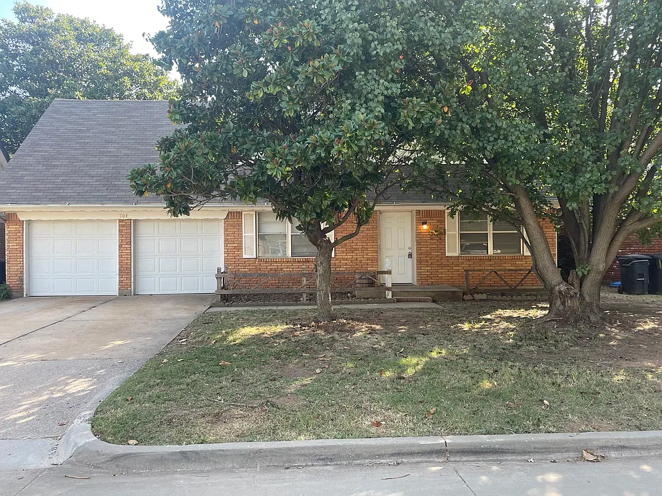 704 Penn Ln