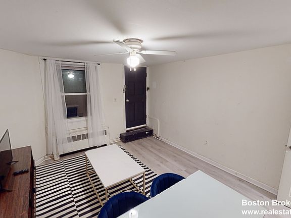 5th image of 81 Windsor St #2