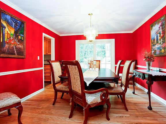 3rd image of 108 Carstensen Dr