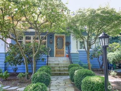 311 McGraw Street, Seattle, WA, 98109