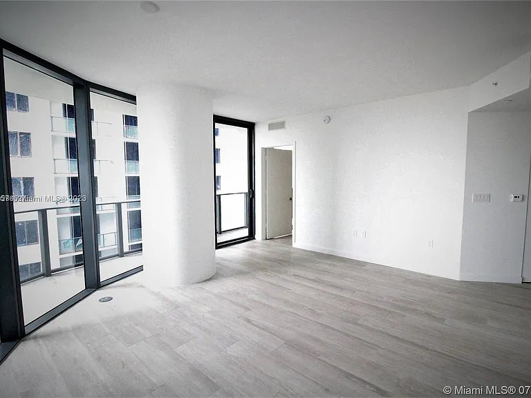 55 SW 9th St #1208 — Photo 4