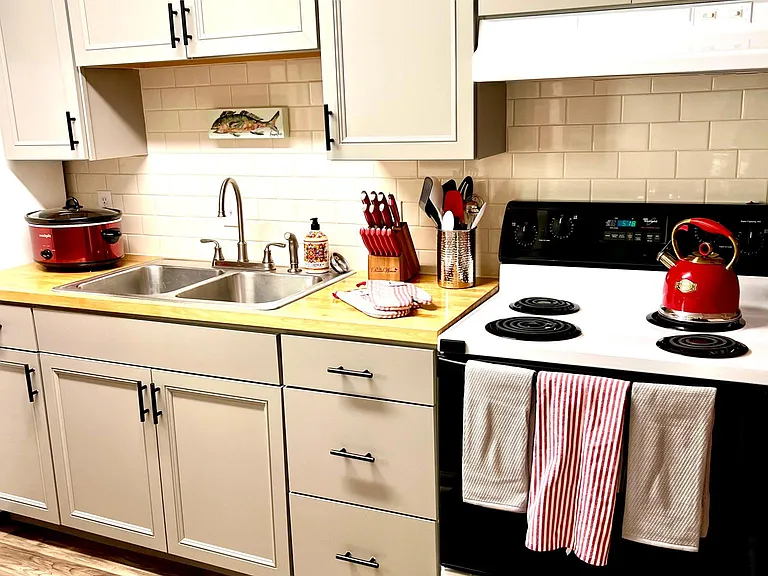 107 Riverview Dr #8 — Photo 6