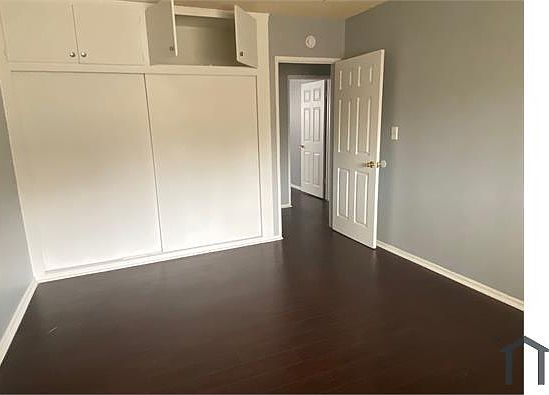 2nd image of 857 Glenway Dr #9