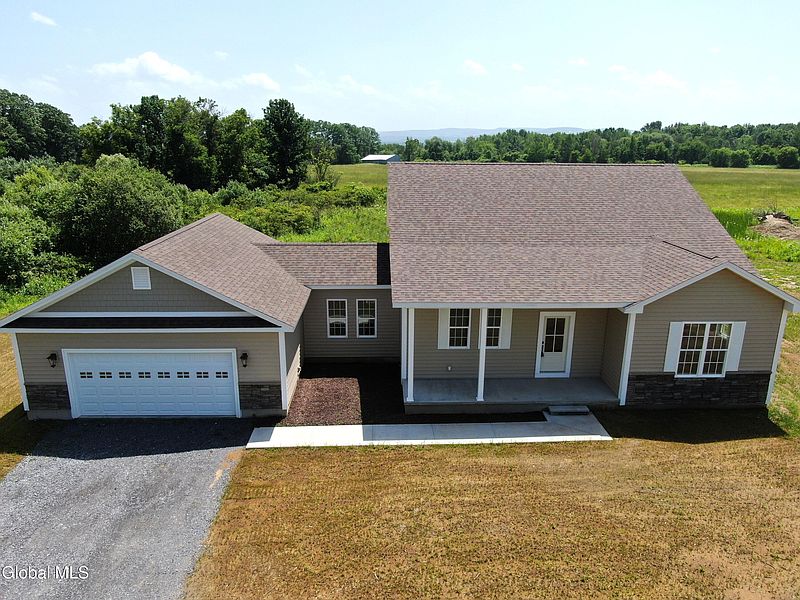 2nd image of 105 Jady Lane