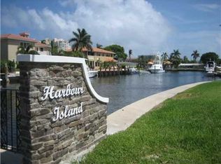 850 NE 70th St, Boca Raton, FL 33487