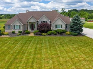 7737 Peck Rd, Ravenna, OH 44266