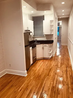 Rented by Metropolis Real Estate of Manhattan | media 44