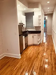 Rented by Metropolis Real Estate of Manhattan