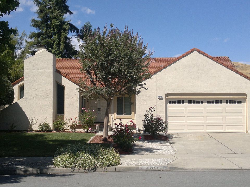 1st image of 40780 Las Palmas Ave