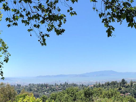 3 bridge view from City skyline, the gate, alcatraz, Mt. Tam