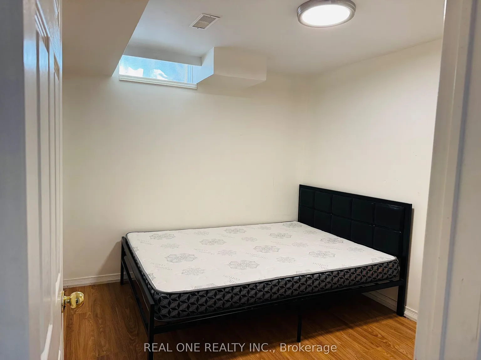 2 bed, $1,500 — Photo 4