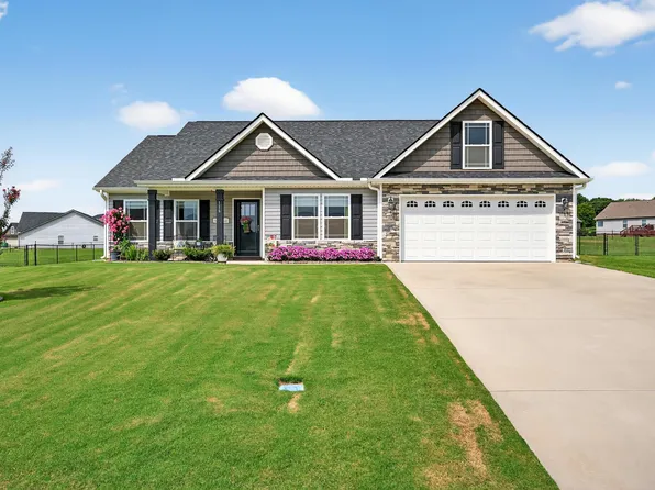 116 Meadow Lake Dr, Cowpens, SC 29330