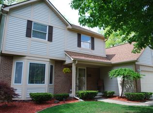 2395 Marklawn Ct, Waterford, MI