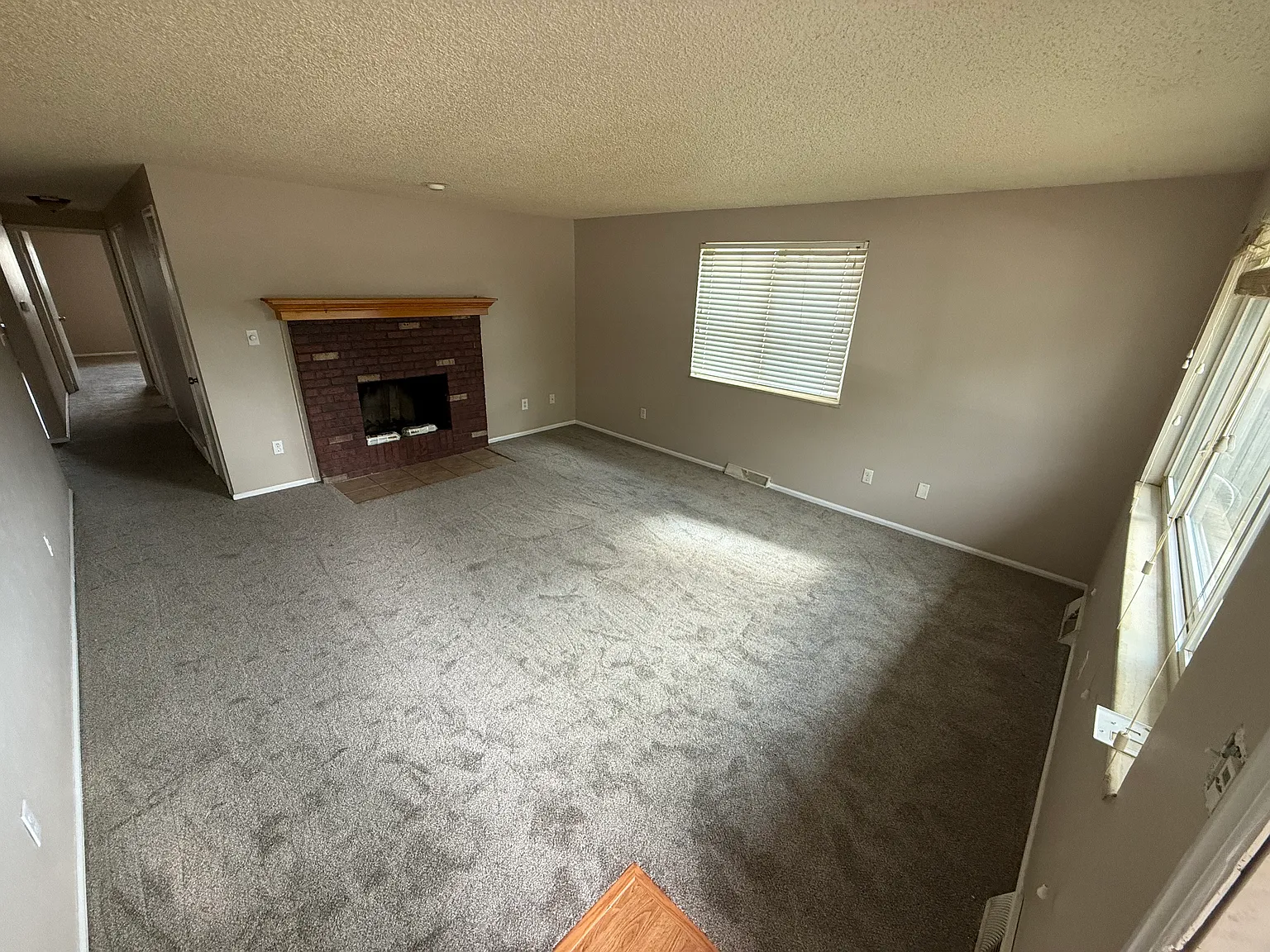 2 bed, 5032 sqft, $1,850 — Photo 2