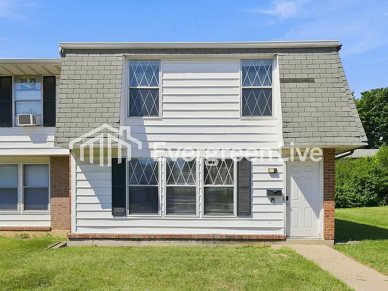 7797 Mount Hood Dr — Photo 1