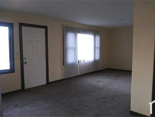 10814 Ventura Blvd — Photo 2