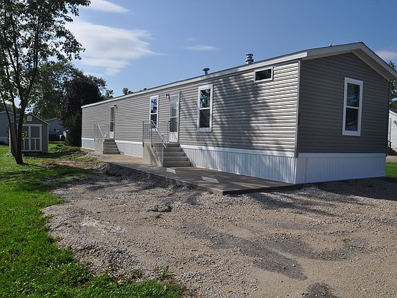 2nd image of 939 Willow St