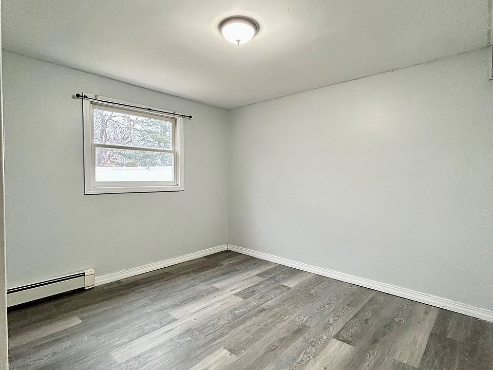 1st image of 23 Deville Dr #2